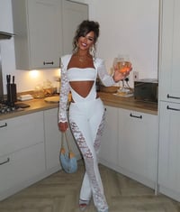 Image 1 of Dakota in white