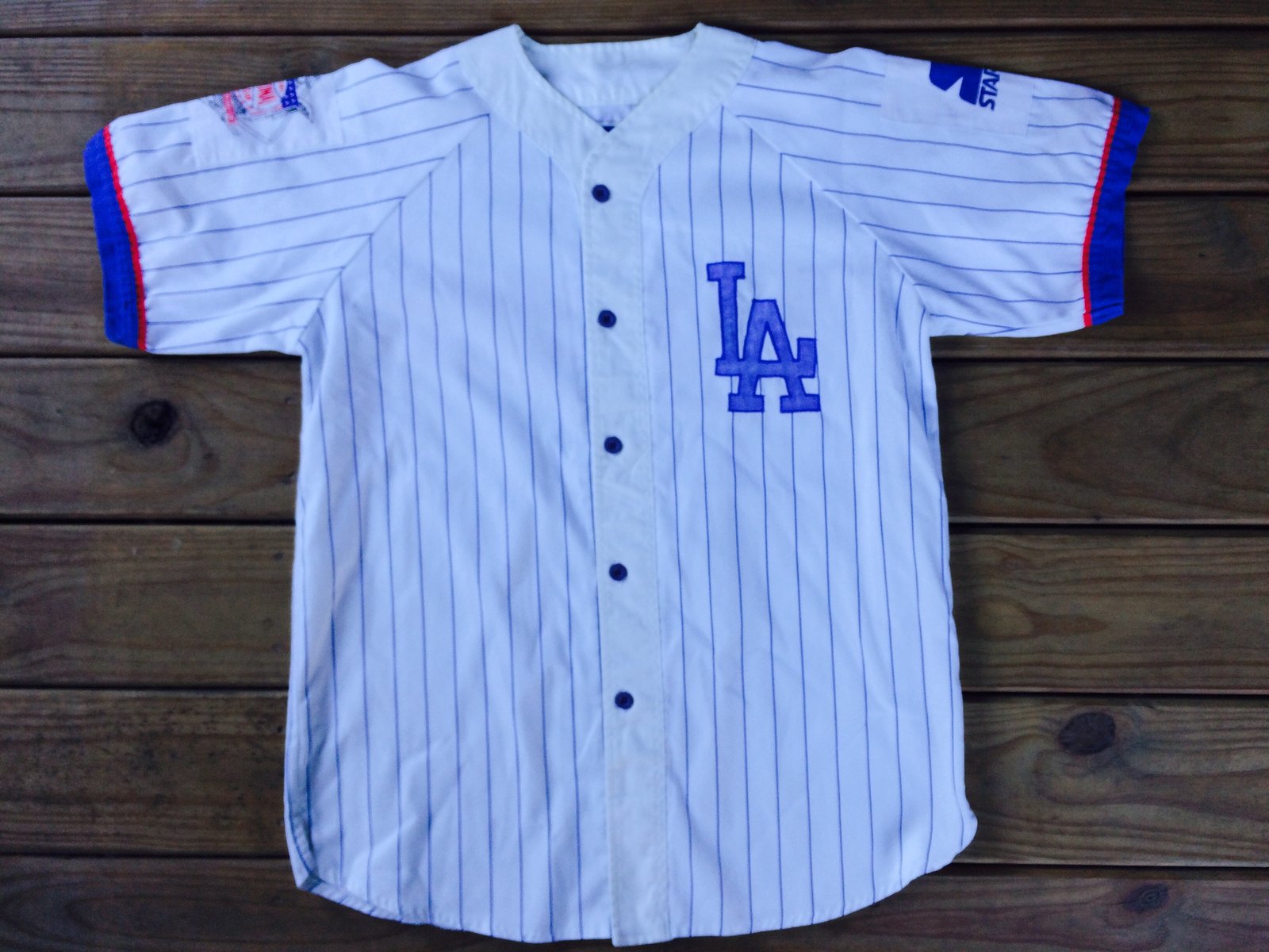 white and blue dodgers jersey