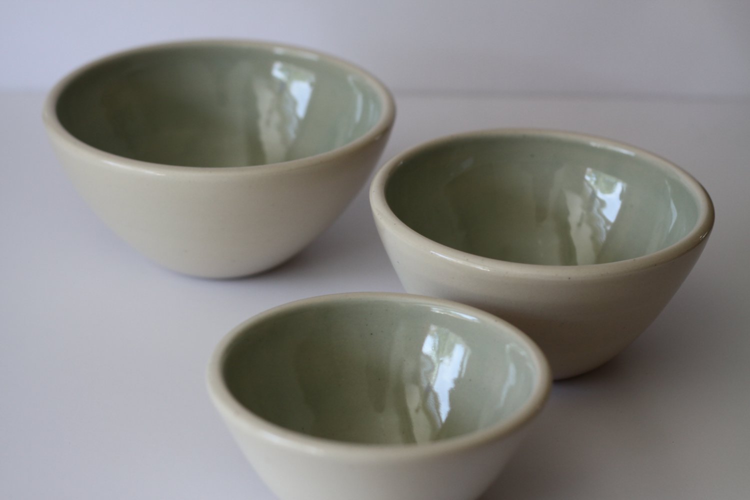 Image of Ceramic Nesting Matching 3 Bowl Set | White and Light Green Bowl Set | Ready to Ship