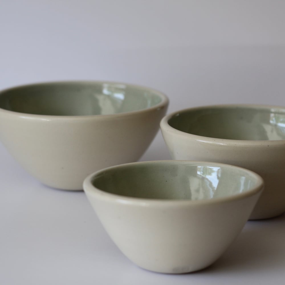 Image of Ceramic Nesting Matching 3 Bowl Set | White and Light Green Bowl Set | Ready to Ship