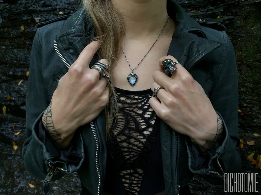 Image of La Belladonna Pendant Rainbow Moonstone