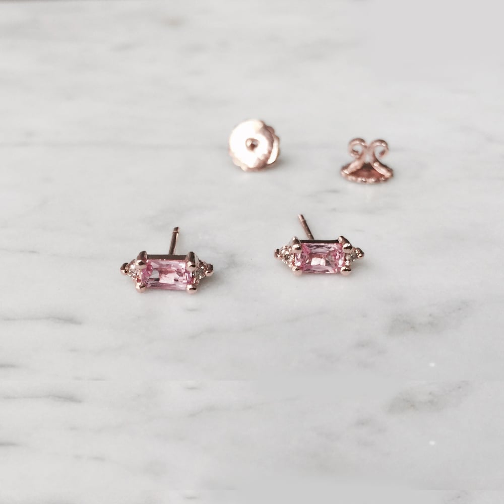 Image of Eleanor Pink Sapphire Earring