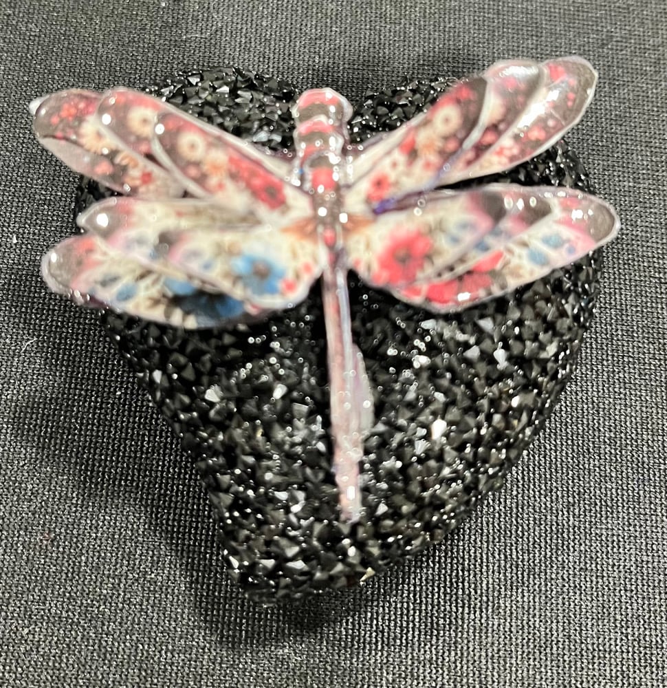 Image of Thick Crystal style Heart with Dragonfly