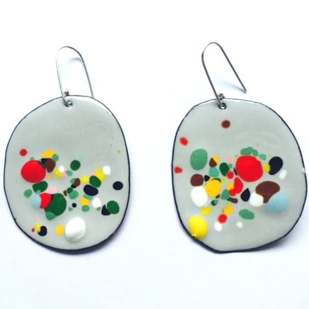 Image of Queenies - Round Grey Medium