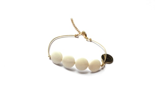 Image of Bracelet Daughter-of-pearls