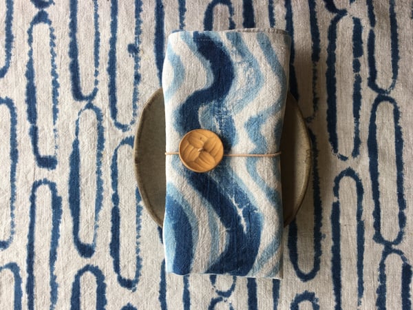 Image of 'snakes' & 'ladders' table linen