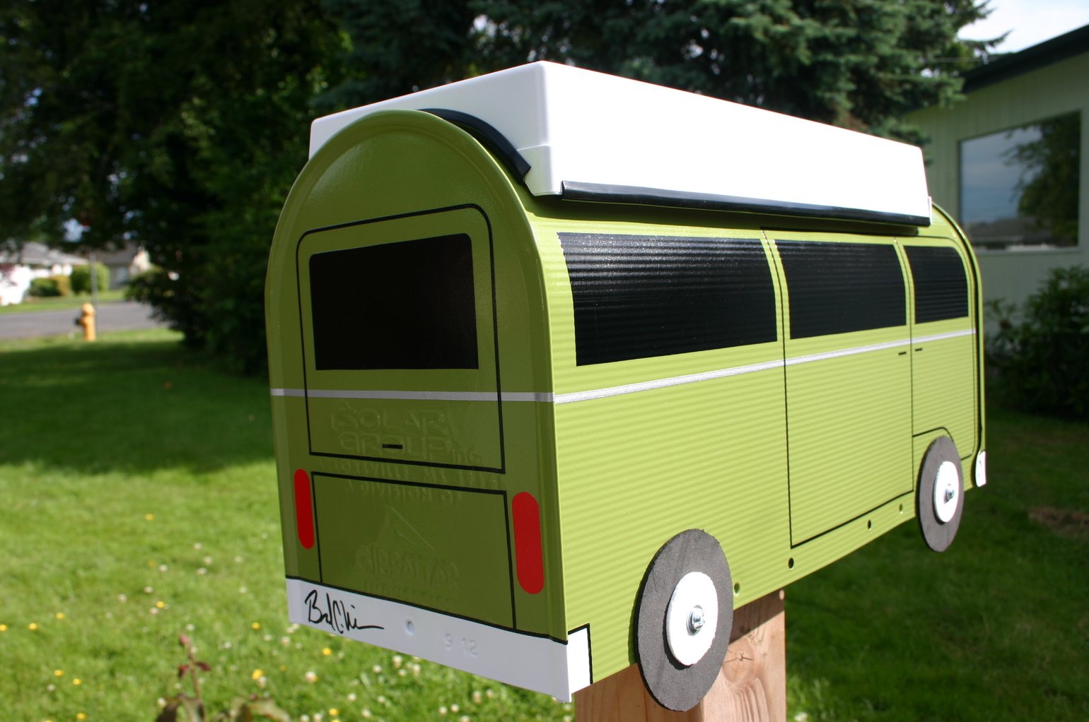 Eden Green Bay Window Volkswagen Camper Bus Mailbox by TheBusBox ...