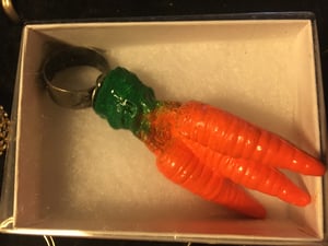 Image of Three Carrot Ring