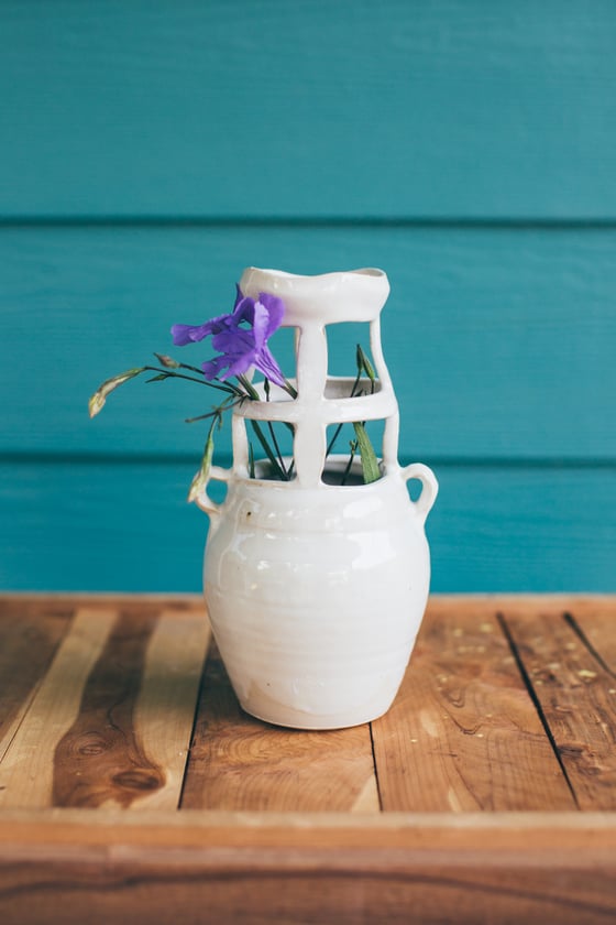 Image of Spray Vase 