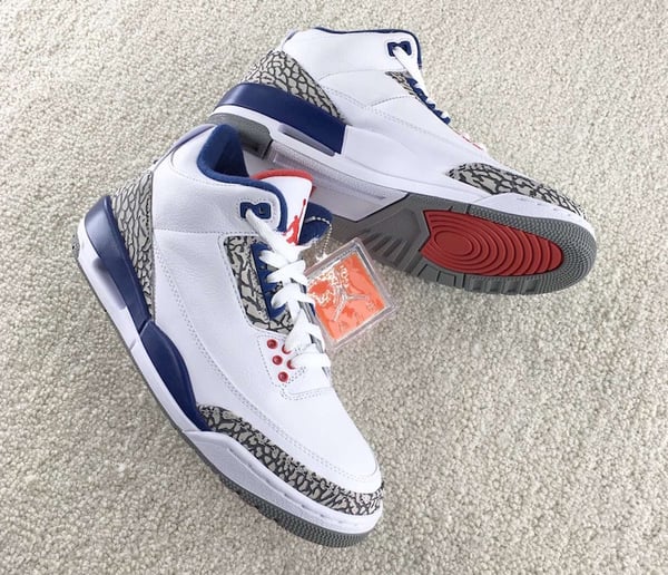 Image of Air Jordan 4