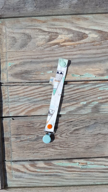 SUR COMMANDE - Attache tétine