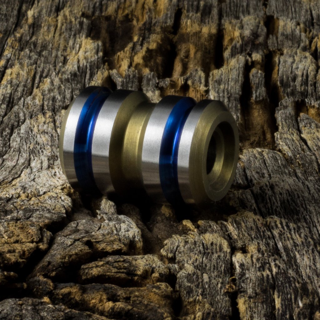 Image of Tank Electric Blue & Light Bronze Ti Bead #1