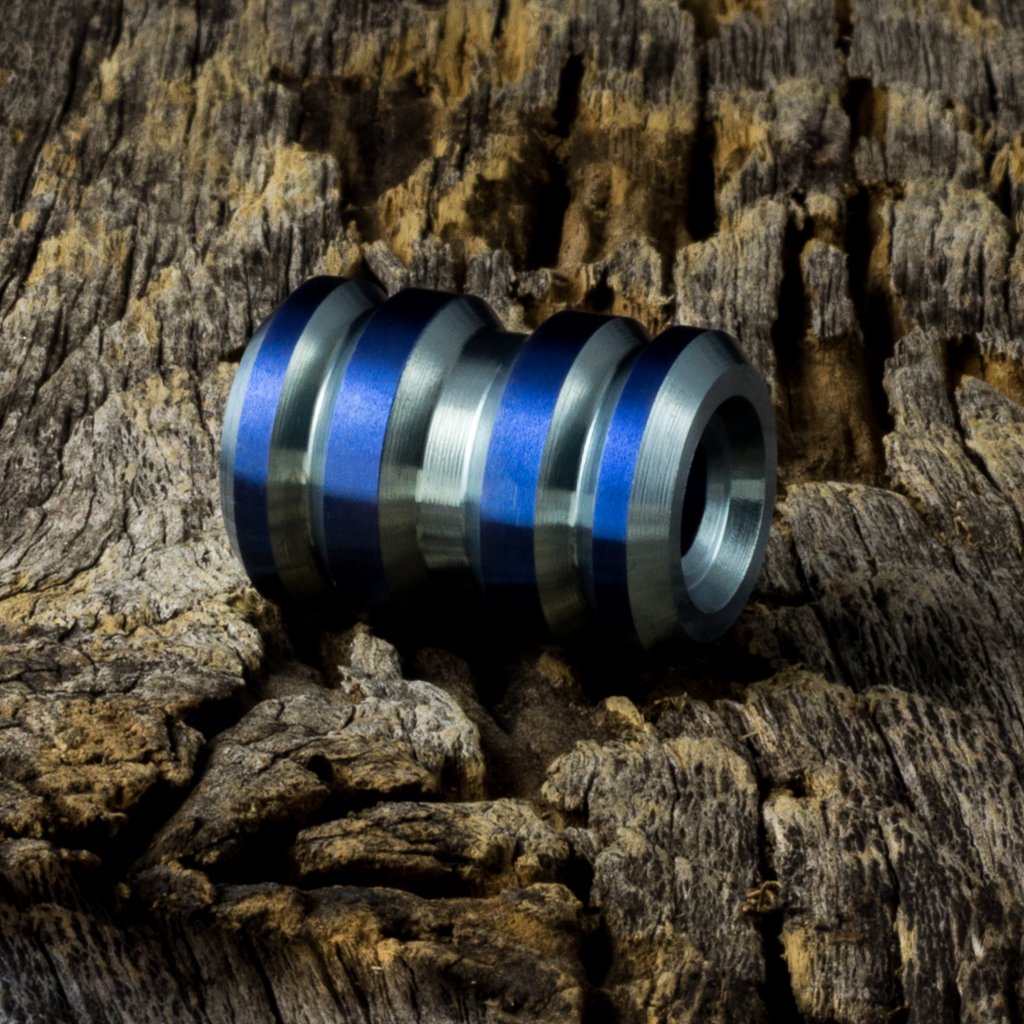 Image of Tank Ice Blue & Electric Blue Ti Bead #1