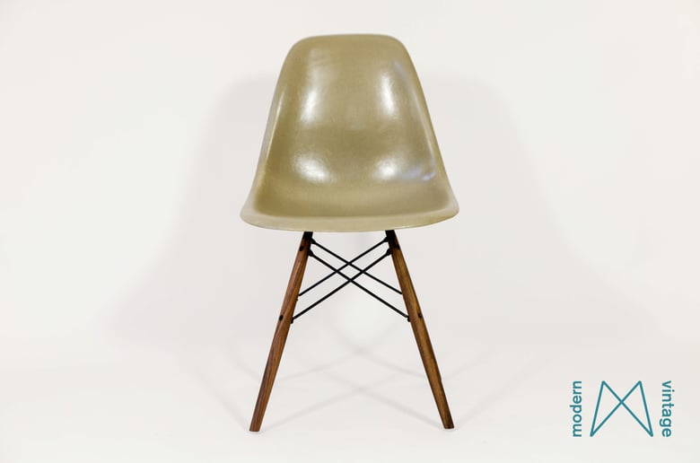 Image of Eames Herman Miller Greige DSW/DSR/DSX early production
