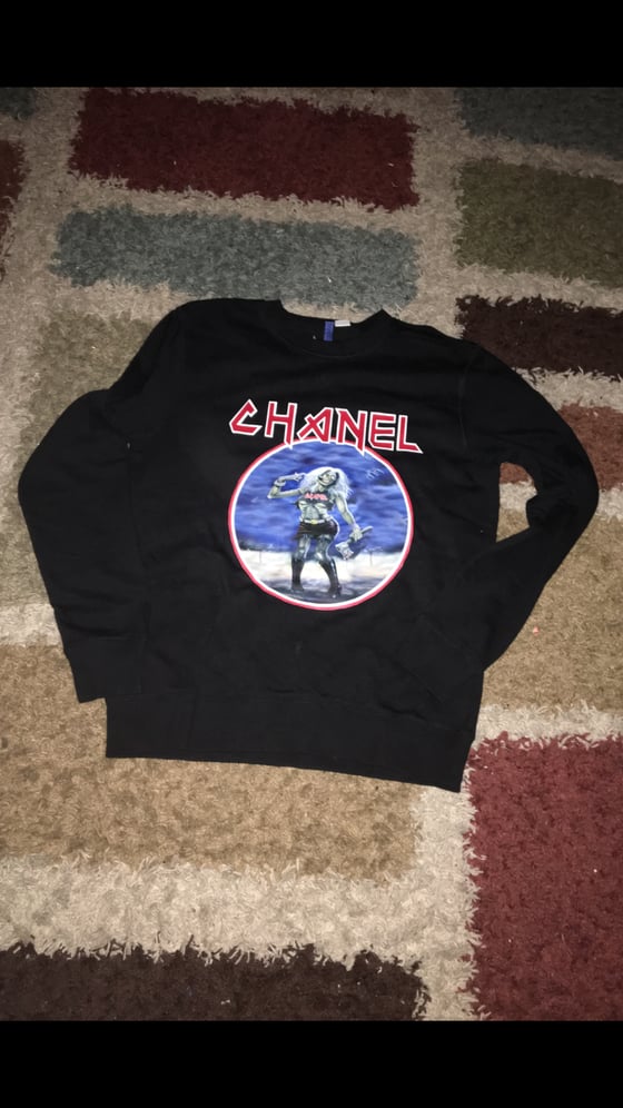 Image of Chanel Sweatshirt