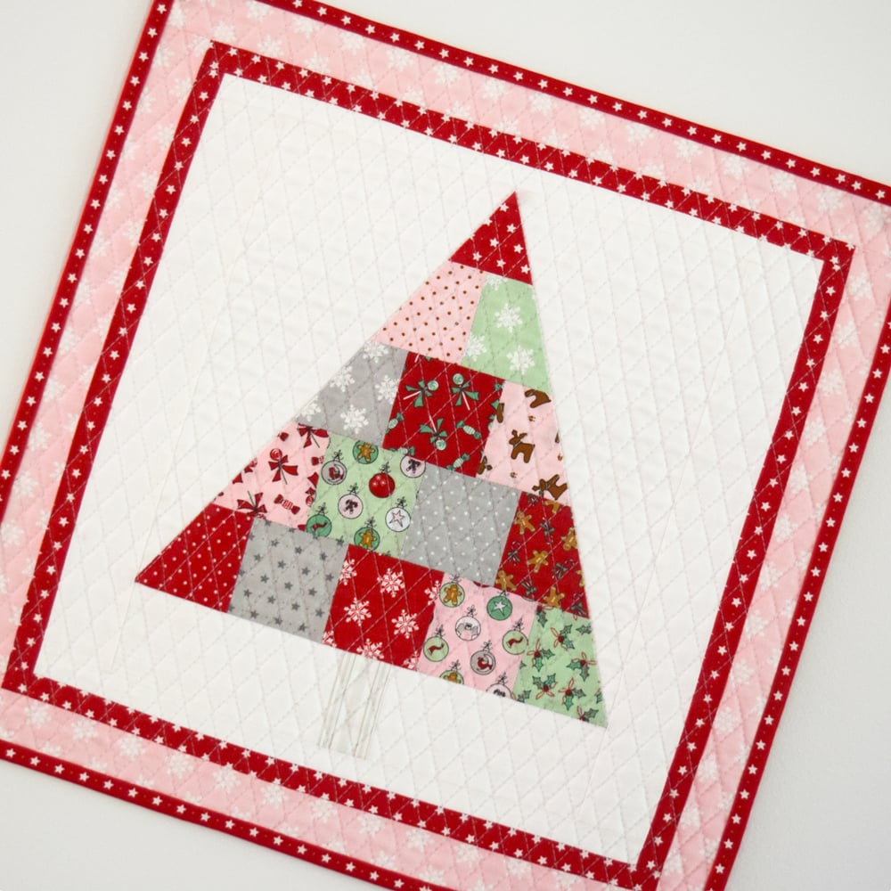 Christmas Tree Mini Quilt & Pillow PDF Pattern | She Quilts Alot