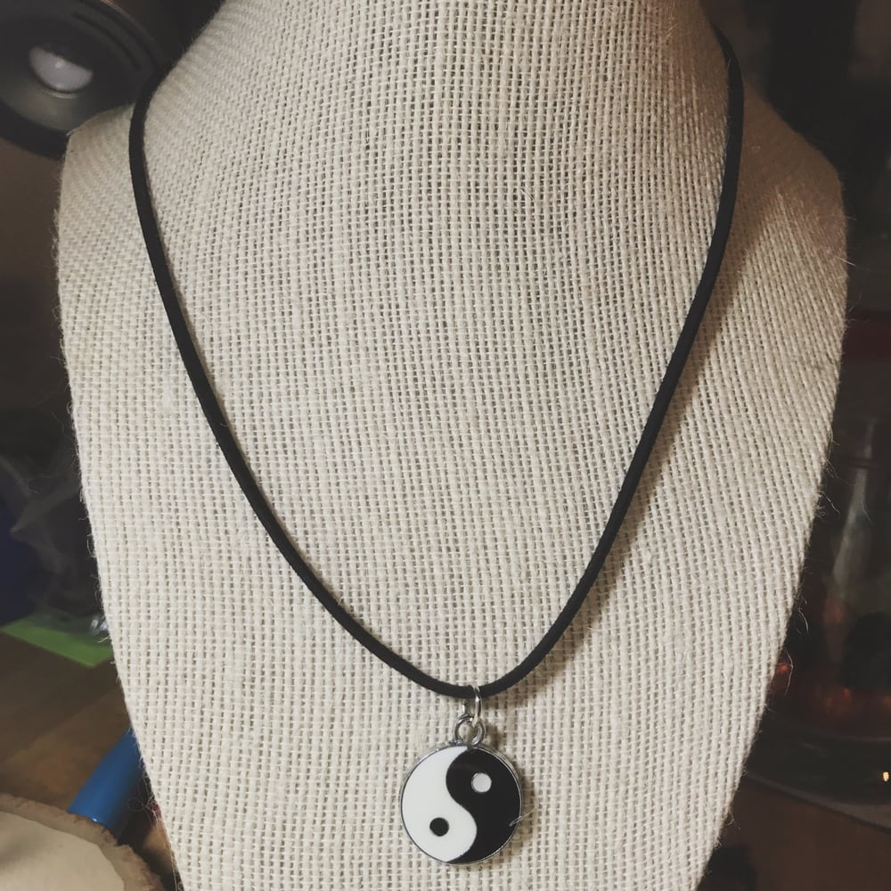 Yin and yang pendant necklace Clearance