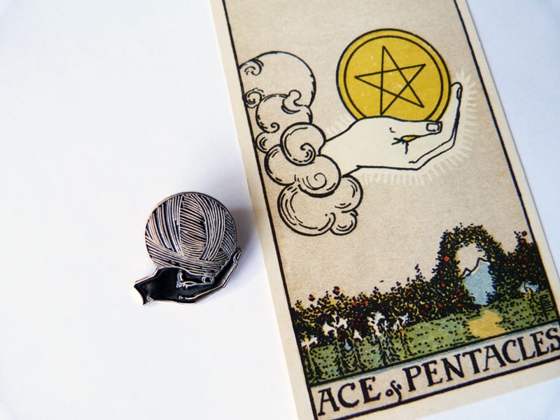 Image of Ace of Knits limited enamel pin