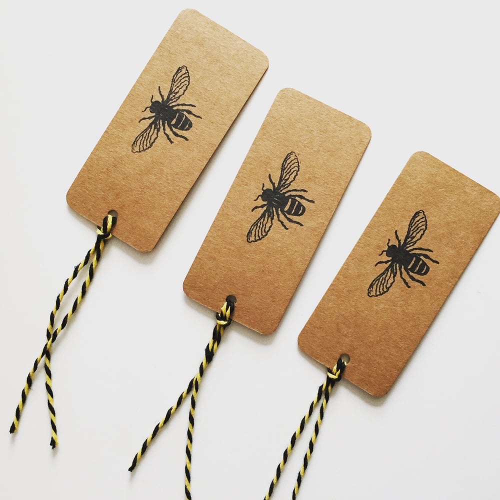 Image of Manchester Worker Bee Gift Tag - Pack of 3