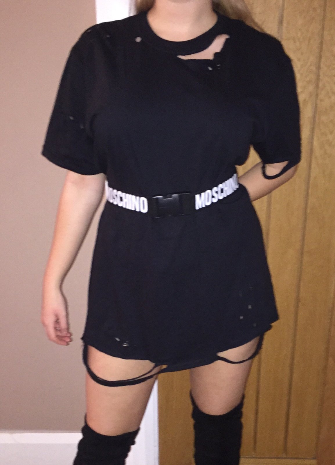 belt t shirt dress