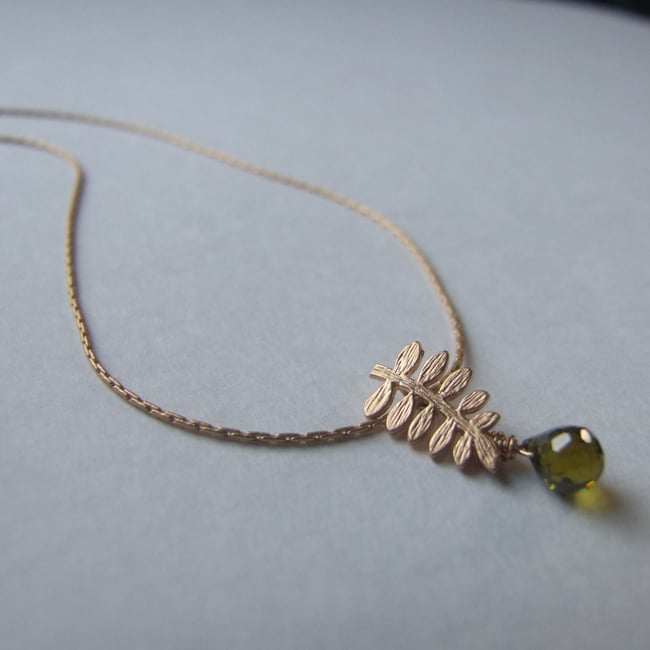 Tiny Fern Necklace (Gold)