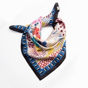 Image of PAÑUELO DE SEDA GRULLAS