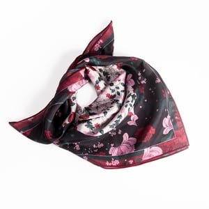 Image of PAÑUELO DE SEDA LIBERTY ANTES 45€ AHORA 22.45€