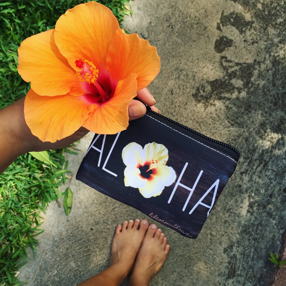 Image of Aloha Hibiscus Clutch