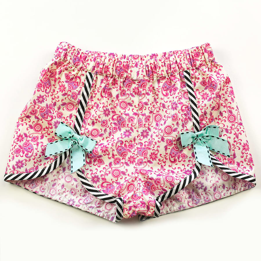 Image of Polly Vintage Bow Shorts - Pink Paisley