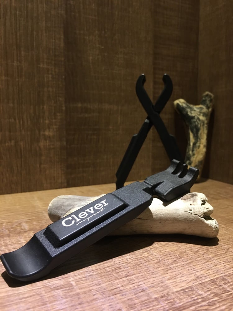 Image of Clever tool (a pair)