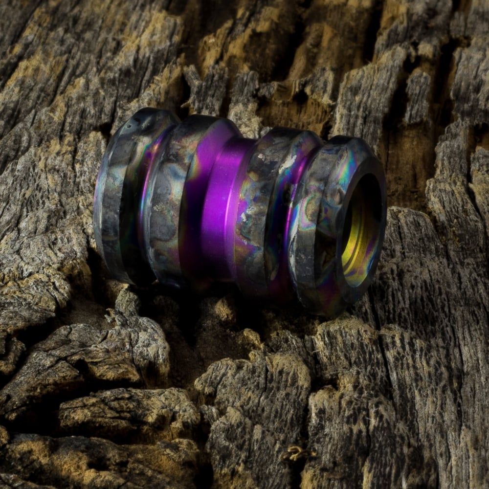 Image of Tank TOXIC anodized Ti Bead #1