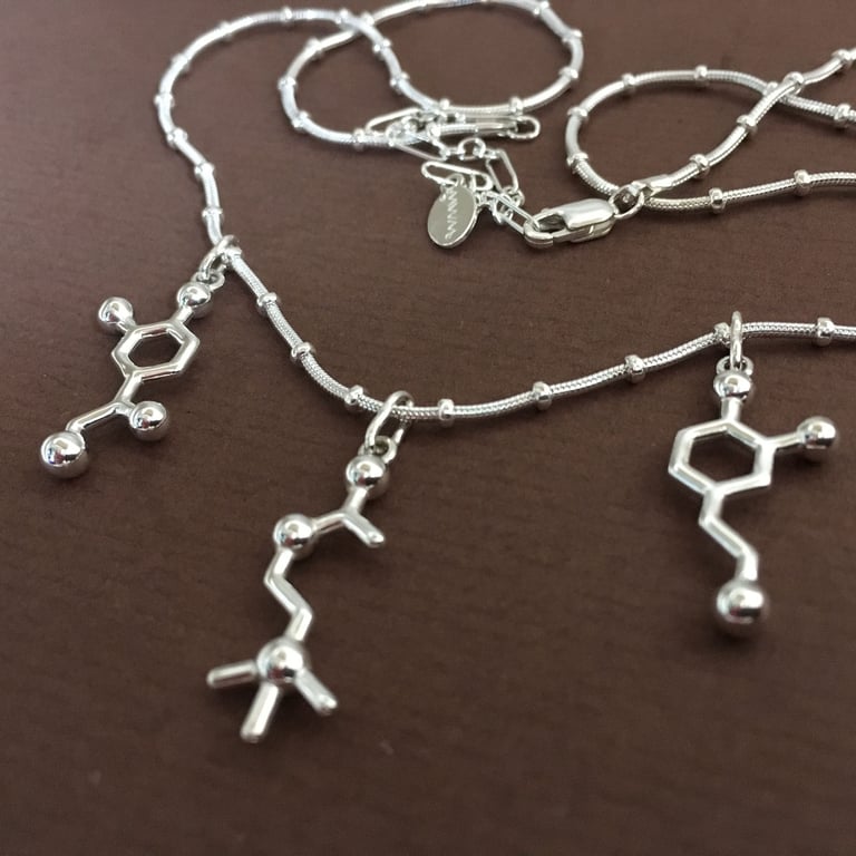 focus necklace Image 3