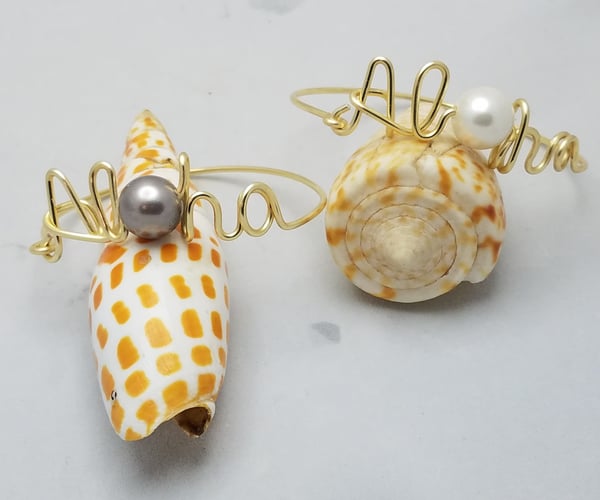Image of Aloha pearl bracelet