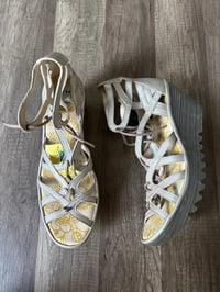 Fly sandal 