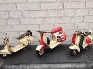 Image of VINTAGE LOOK LAMBRETTA ORNMANENT - GREAT XMAS GIFT