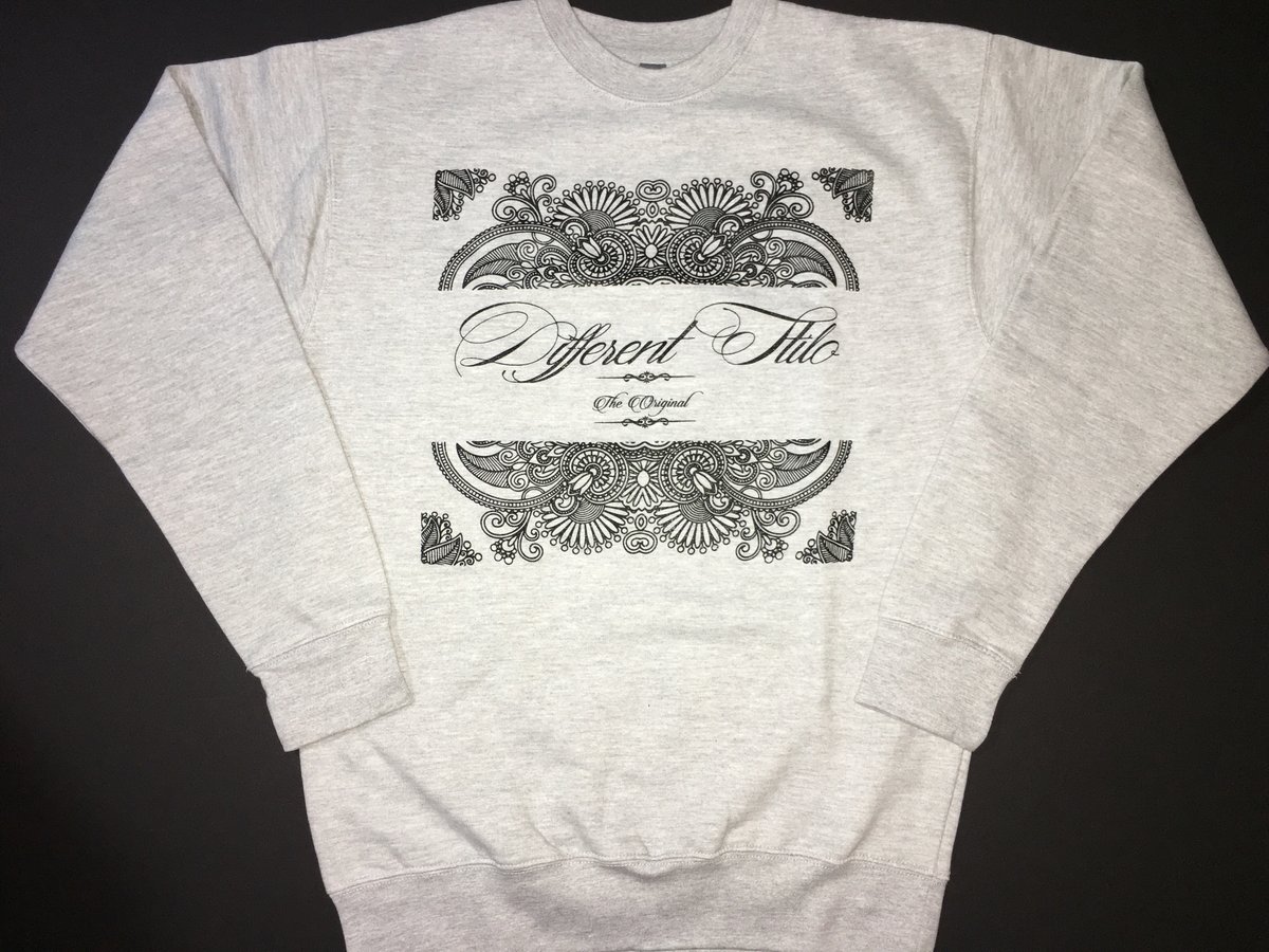 Image of Different Stilo "Gray & Black" Crewneck