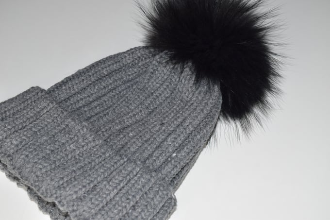 Image of Racoon Fur 'Single' Pom Pom Hat