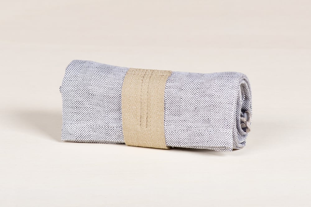 Image of CANOVACCIO A SPINA DI PESCE / HERRINGBONE TOWEL 