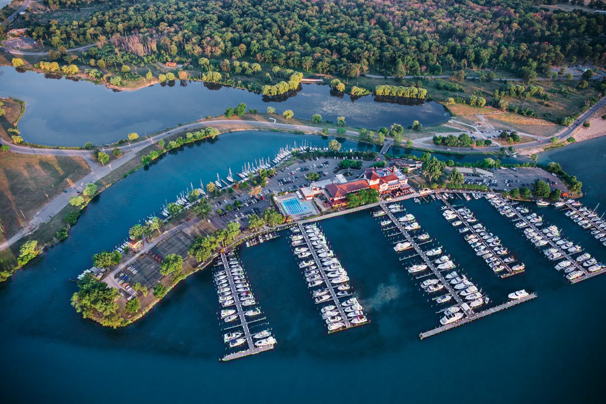 Image of detroit yacht club