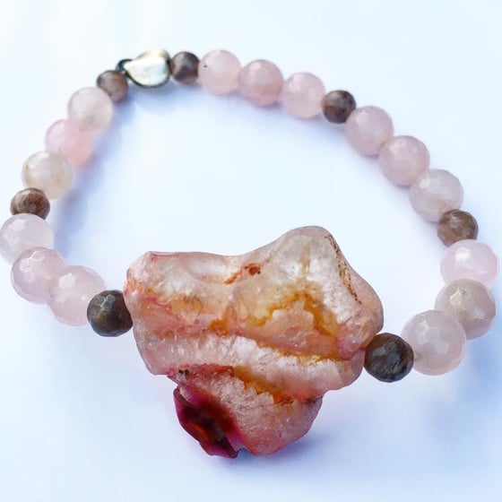 Image of Love is where you find it   "Heart Shaped Agate Bracelet"