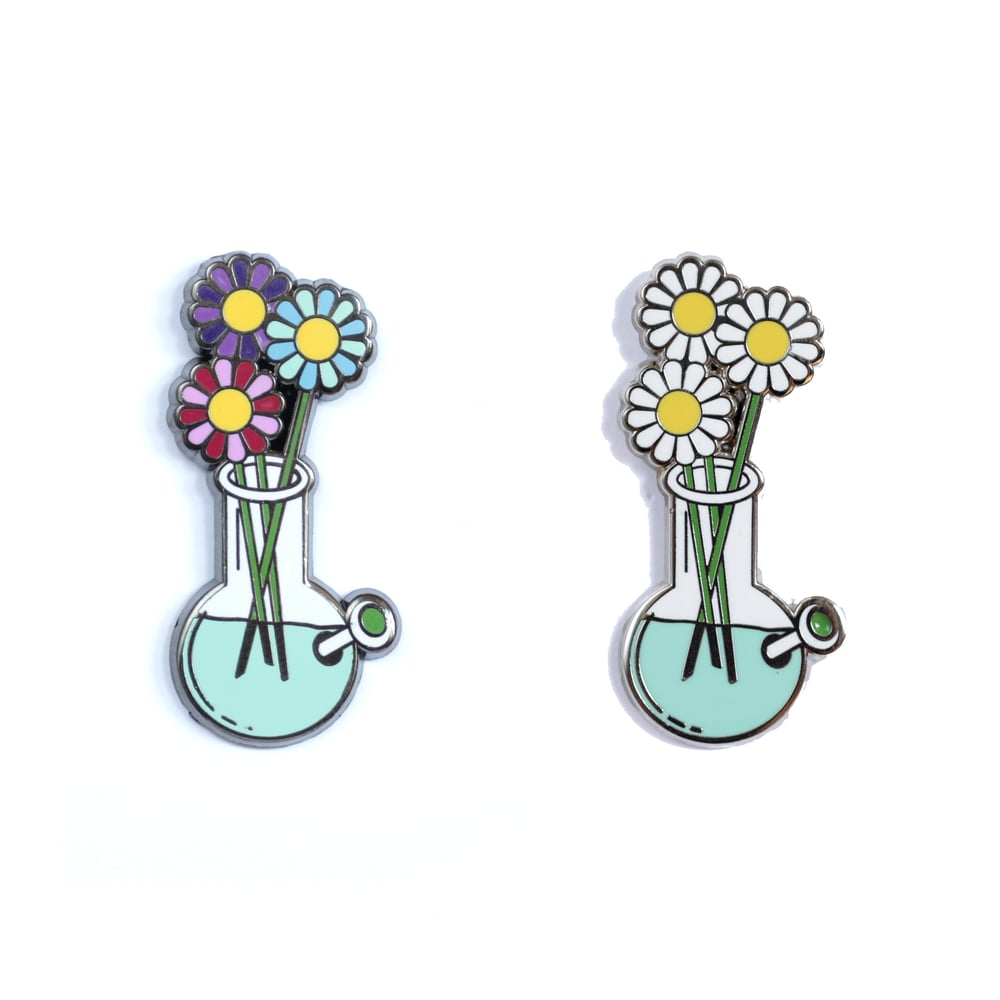 Image of G ma's Vase Pin