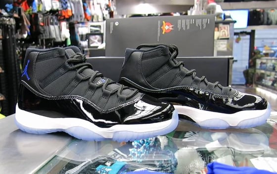 Image of AIR JORDAN 11 "Space Jam" 