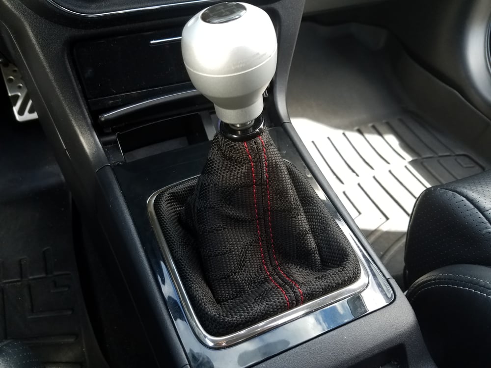 EVO x / ralliart shiftboot or armrests