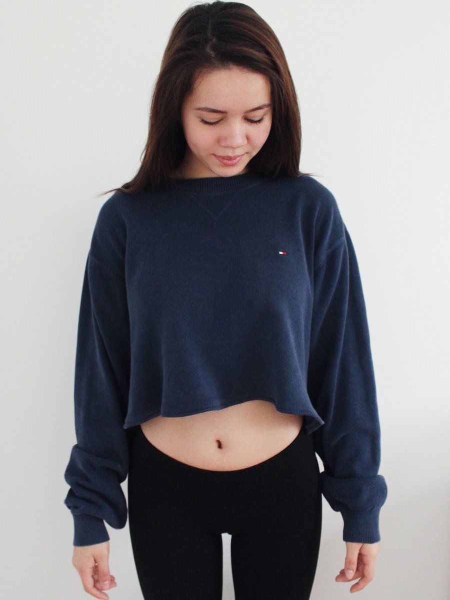 Image of VINTAGE CROPPED TOMMY HILFIGER CROPPED SWEATER (REWORKED)
