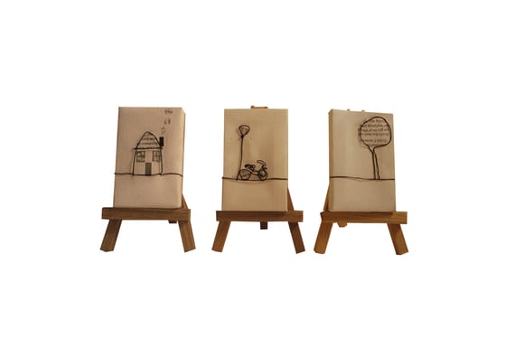 Image of Set of 3 Wire Sculptures on Canvas with Stand 