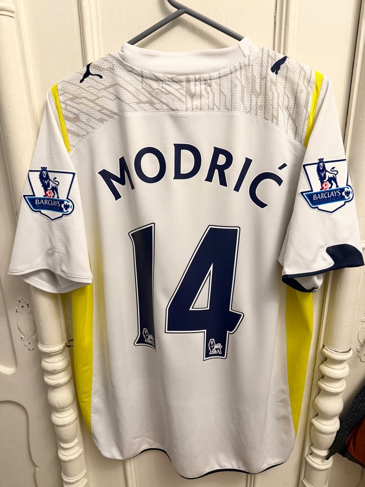 Image of Tottenham Hotspur “MODRIĆ 14” 2009/10 Home Shirt + PL patches  (M)