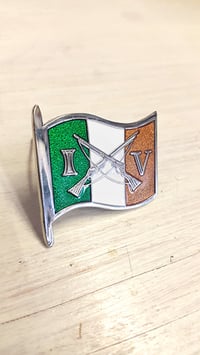 Irish Volunteers tricolour badge