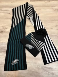 Hat and scarf eagle combo