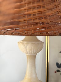 Image 4 of Grande lampe en albâtre