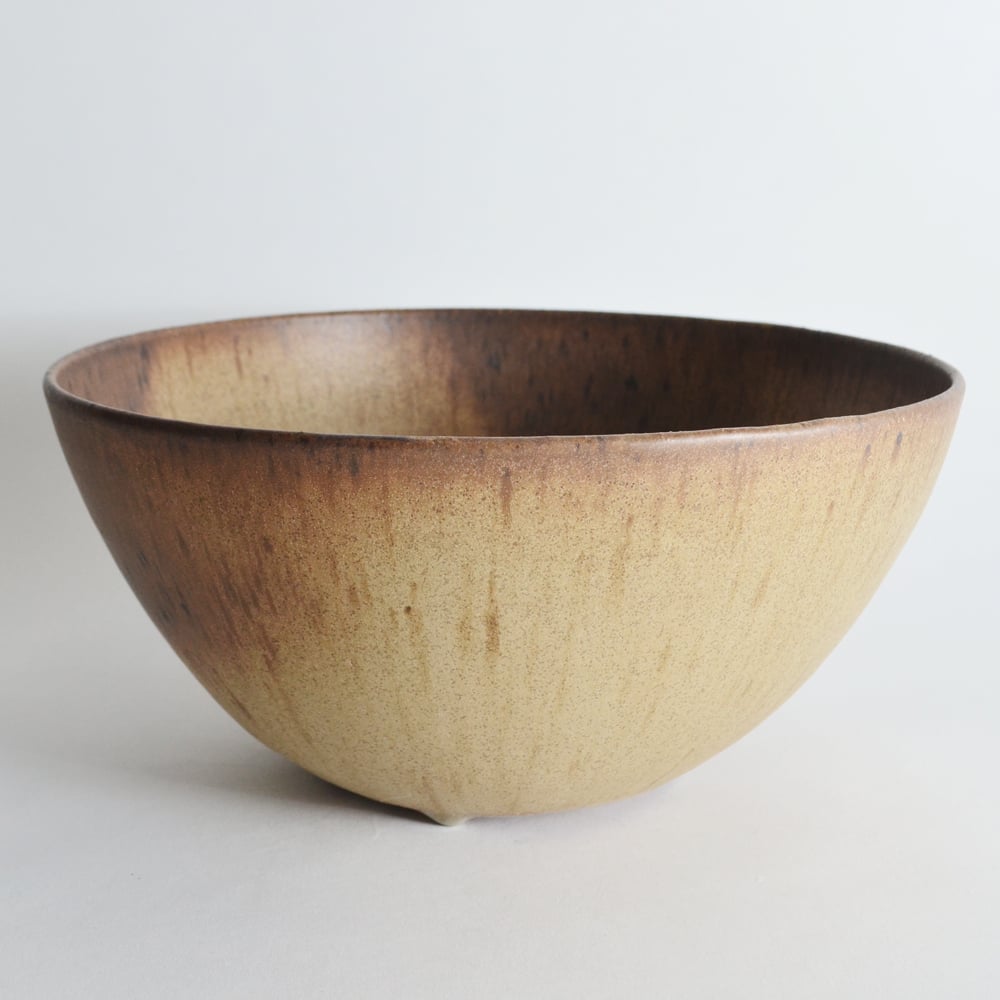 earthy deep serving bowl / studiojoo